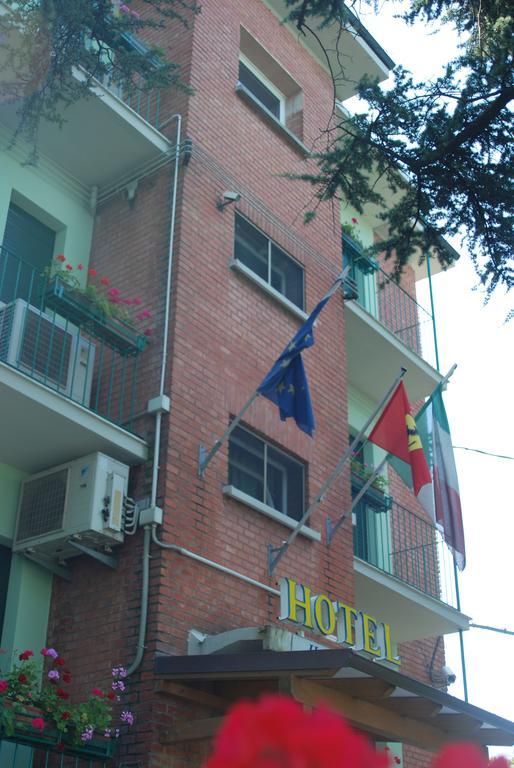 Hotel Tuscolano Bologna Exterior photo