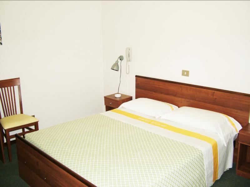 Hotel Tuscolano Bologna Room photo
